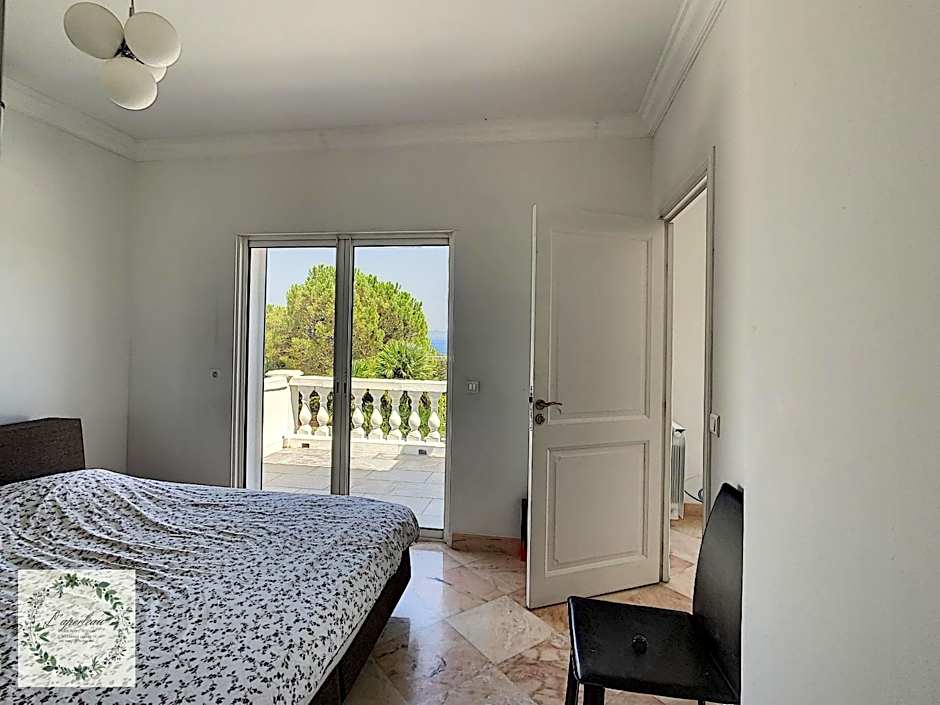 Seaview villa Marlau