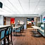 Hampton Inn By Hilton Grand Rapids-North