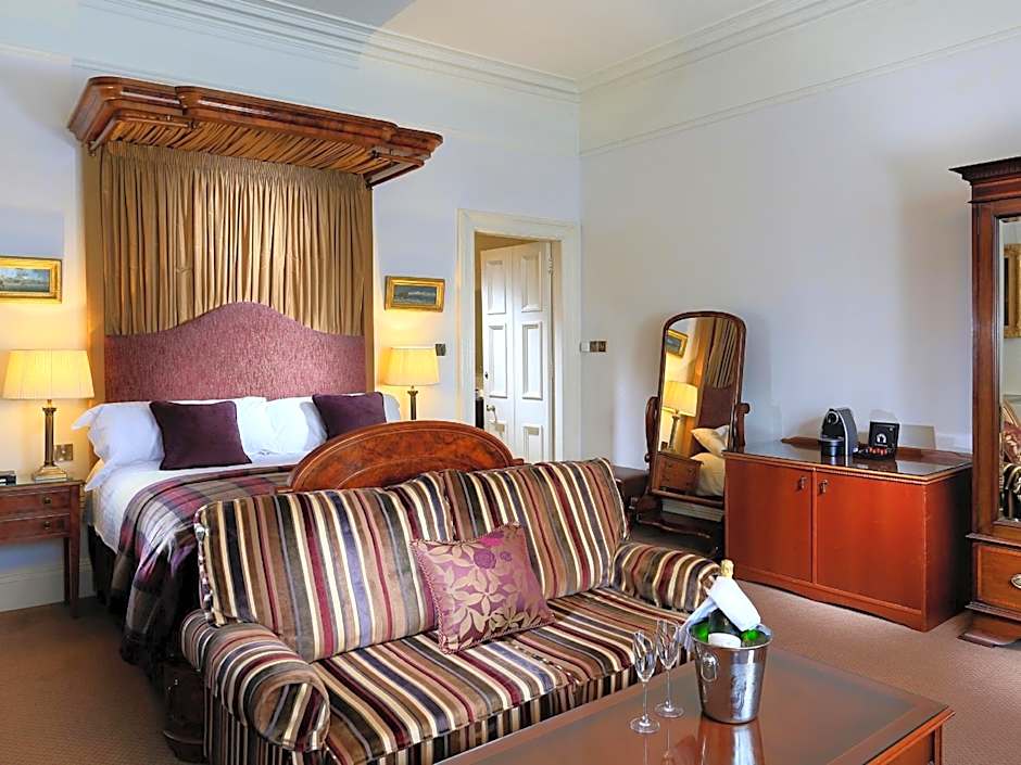 Macdonald Norwood Hall Hotel