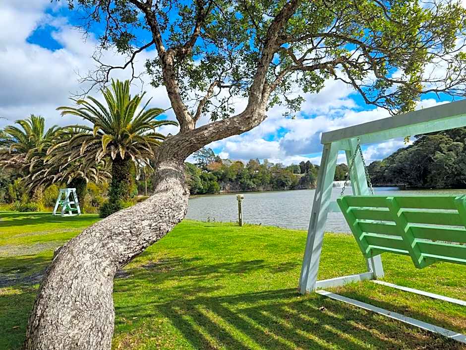 Haruru Falls Motel & Conference Centre