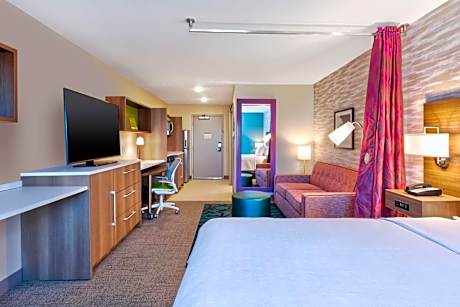 1 King Bed Studio Suite Nonsmoking