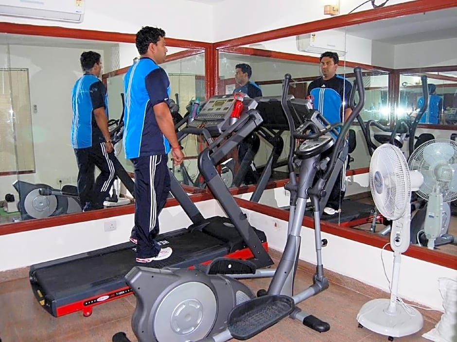 Hotel Vishal Residency Mahipalpur Near IGI Delhi Airport