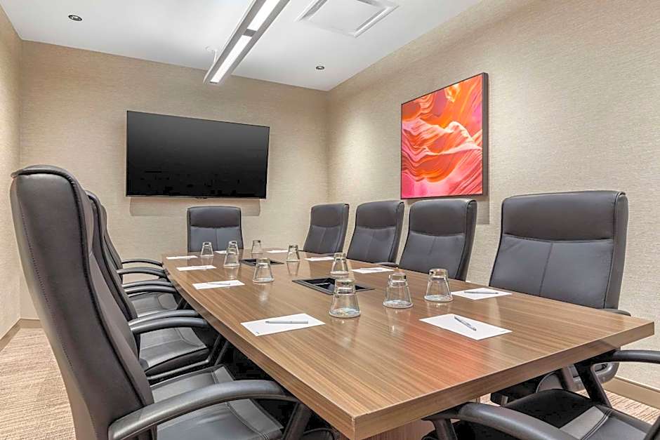 Cambria Hotel Omaha Downtown