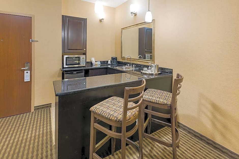 Best Western Sunrise Inn & Suites