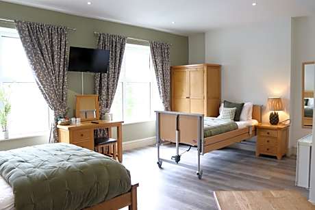 Interconnecting Double Wheelchair Accessible Room