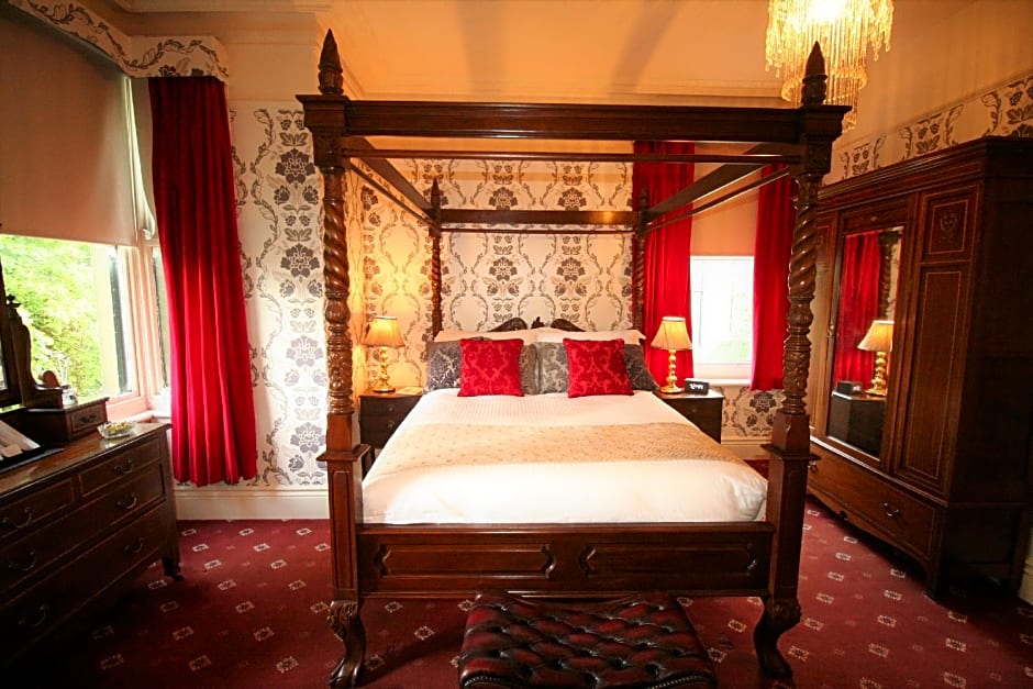 Photo 1 of 5 of Exclusive 1 King Bed, Bathtub