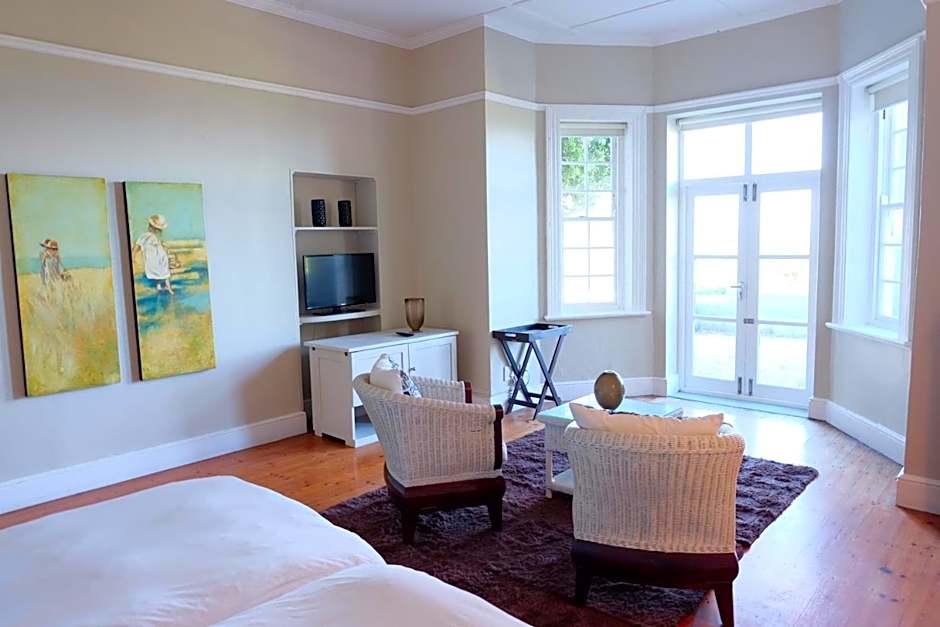 11 WESTCLIFF RENTALS