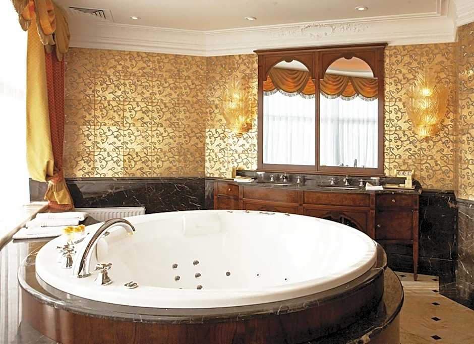 Nobil Luxury Boutique Hotel