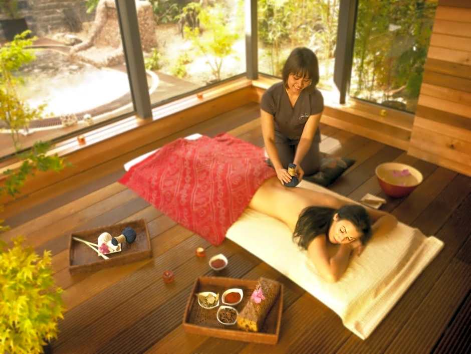 Westport Plaza Hotel, Spa & Leisure