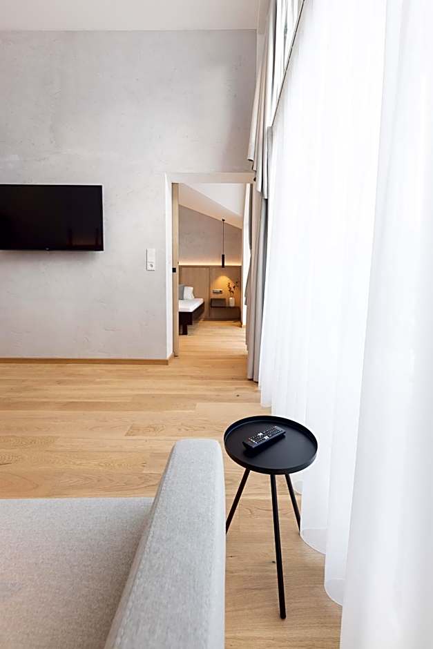 Max Mountain Apartments