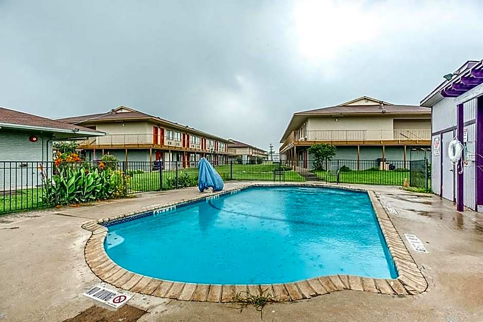 Studio Suites