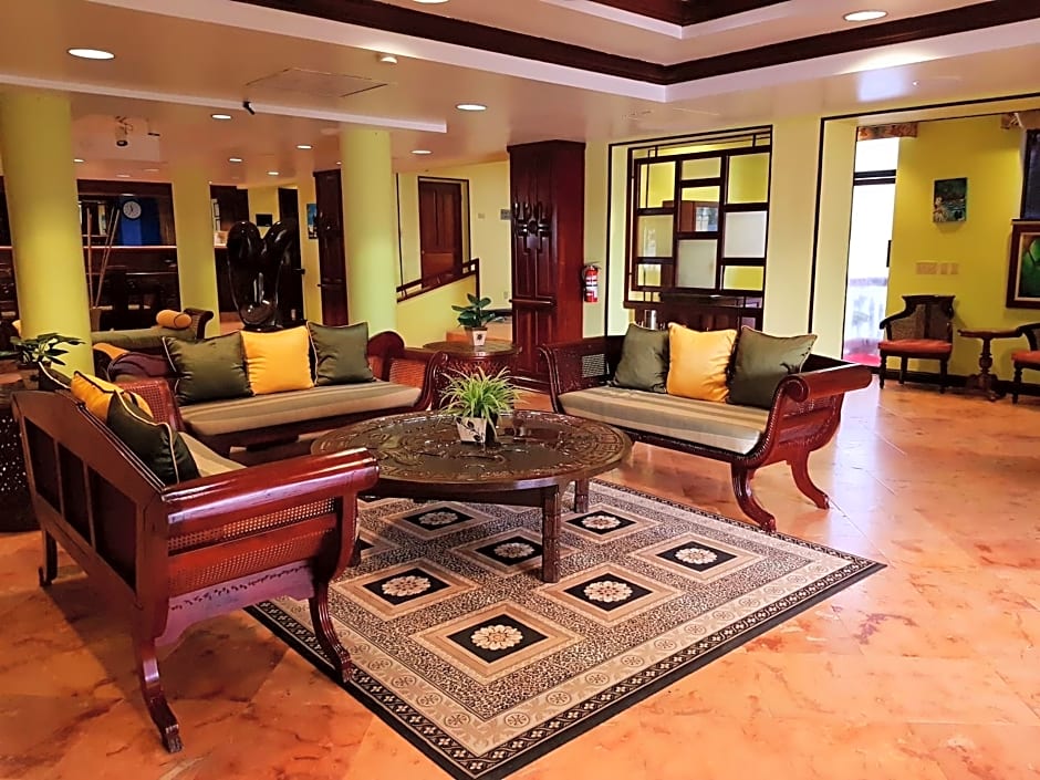 Radisson Fort George Hotel And Marina