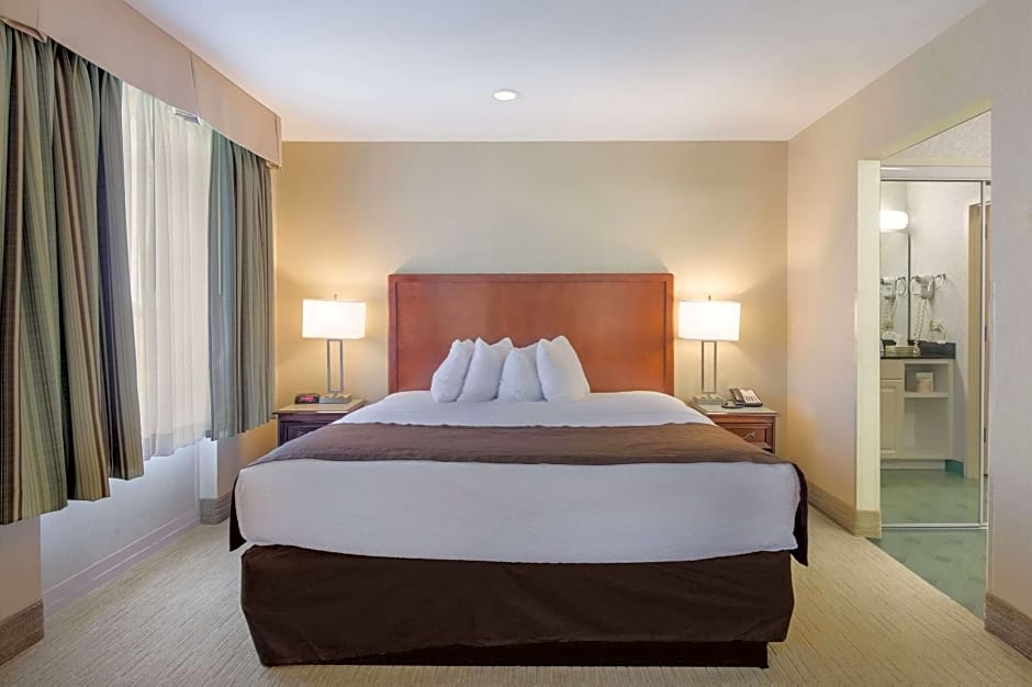 MainStay Suites Airport