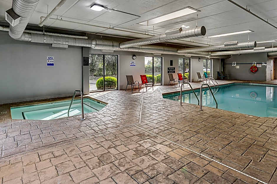 La Quinta Inn & Suites by Wyndham Clarksville