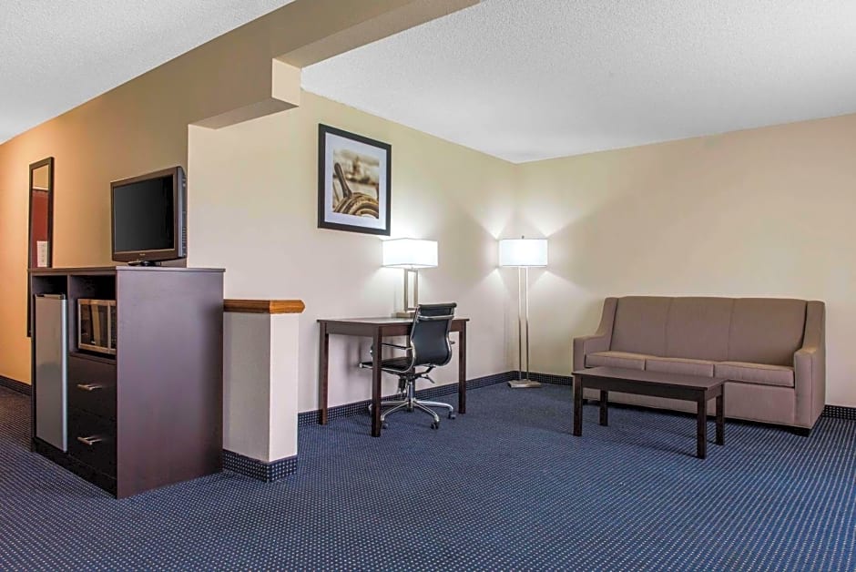 Quality Inn & Suites Anderson I-69