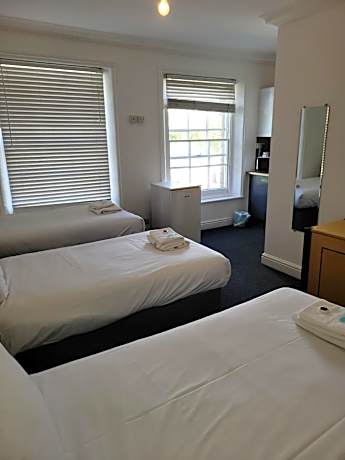 En-suite Triple Room