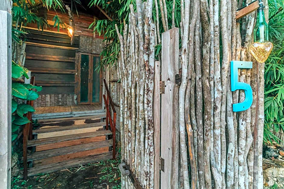 La Embajada Universal The Eighth Color of Bacalar