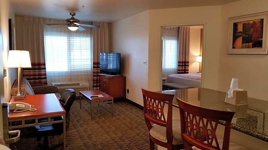 Hawthorn Suites by Wyndham Victorville