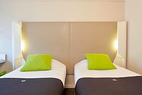 Standard Twin Room with One Single Bed - Up to Ten Years