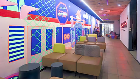 Ideal Youth Hostel
