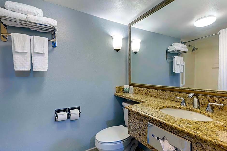 Best Western Hartford Hotel & Suites