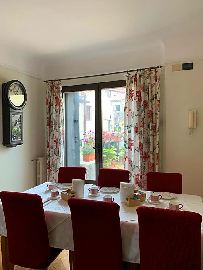 AL CAMPANIEL BED AND BREAKFAST