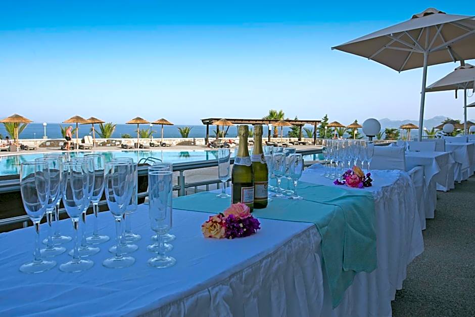 Grand Blue Beach Hotel