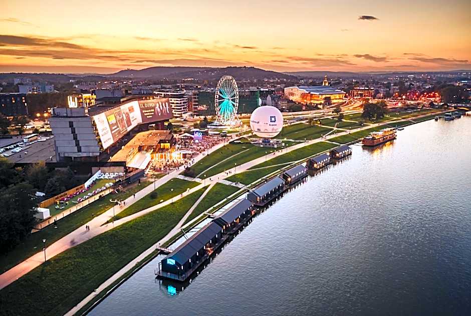New Port Apartments on the River