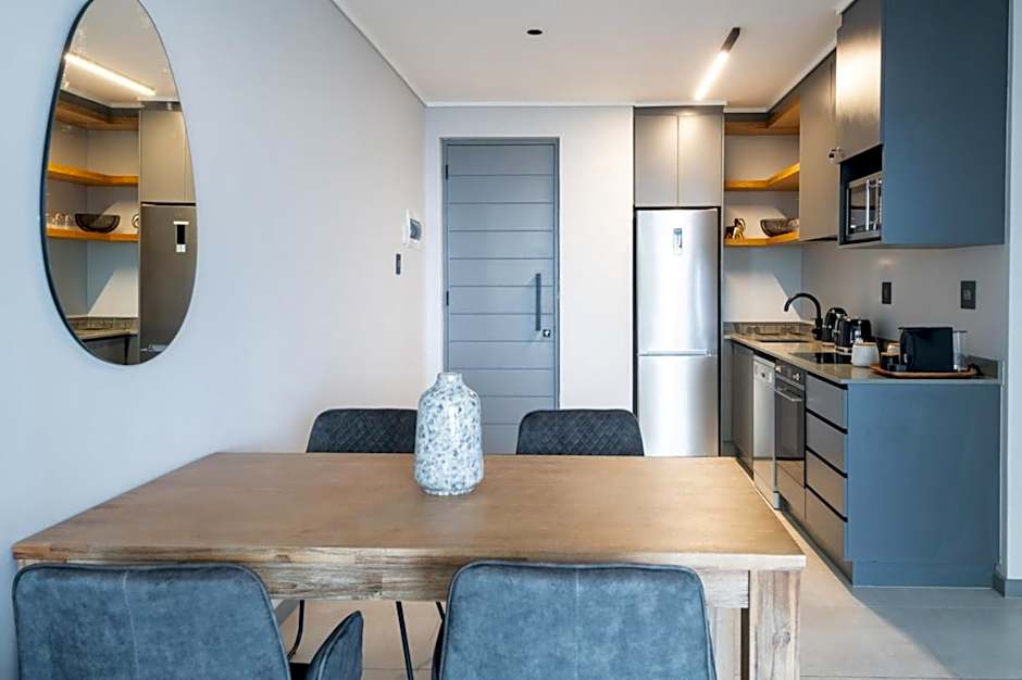 Luxury Bellagio 002 with Sea Views and Inverter