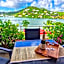 Les Balcons d'Oyster Pond