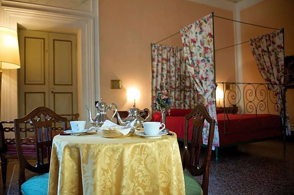 Palazzo Tucci Residenza d'epoca