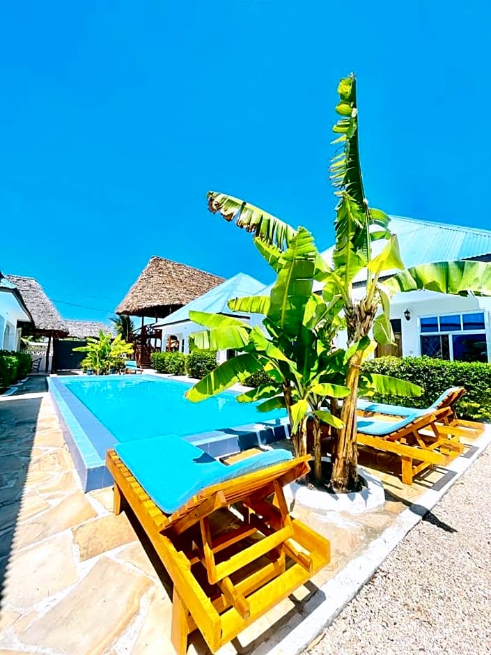 AROYA Boutique Hotel