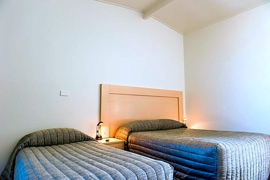 Cherry Blossom Motor Inn
