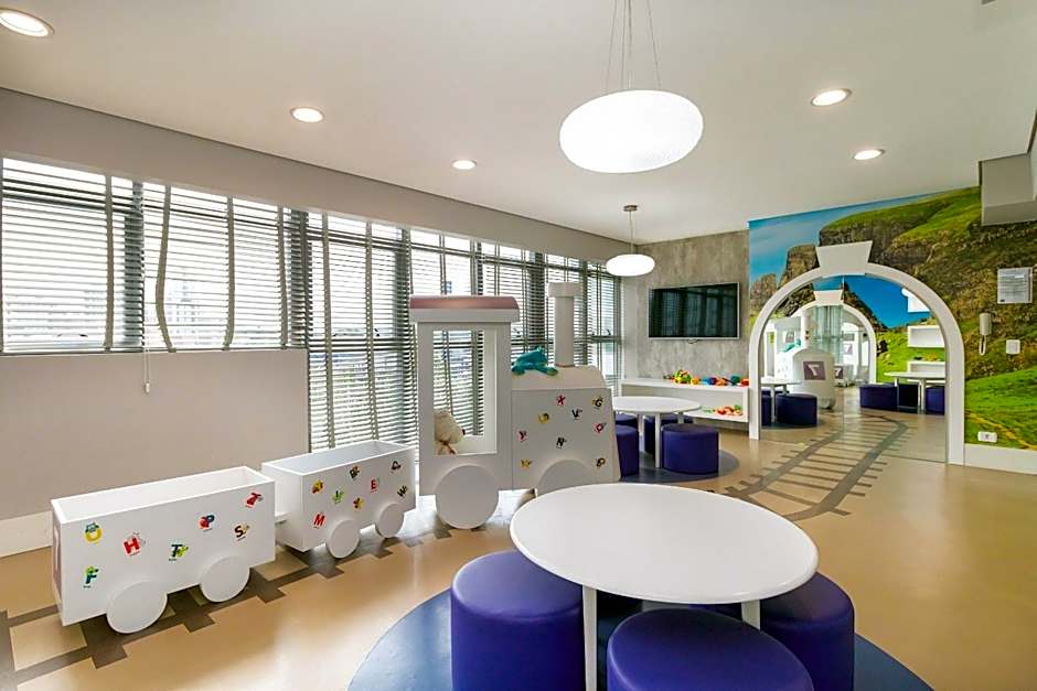 7th Avenue - Centro | Curitiba | Gonzaga Stays