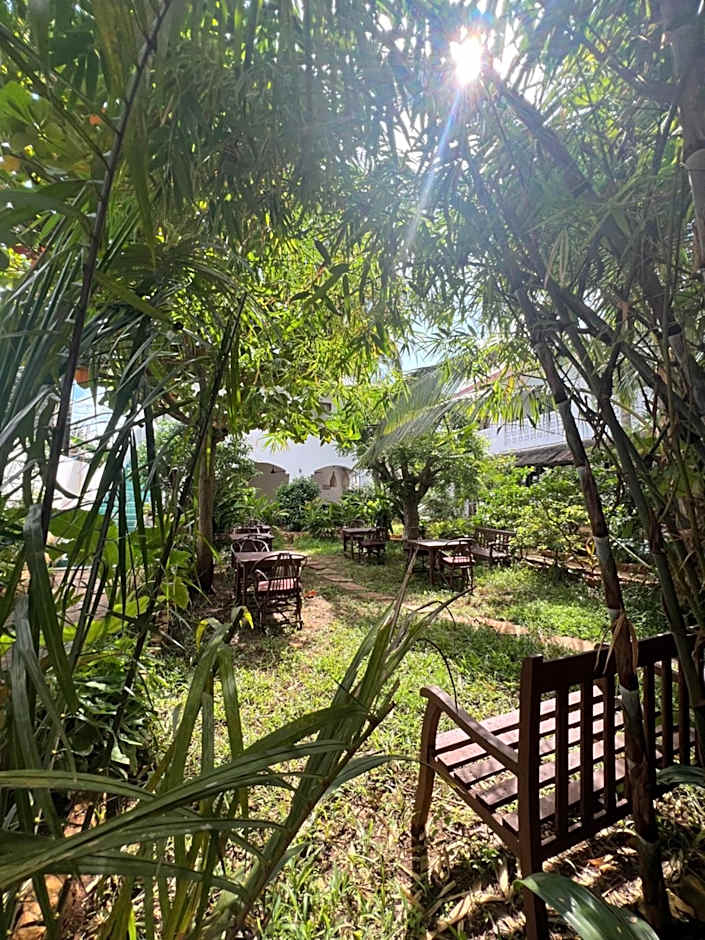 Siri Beach Lodge