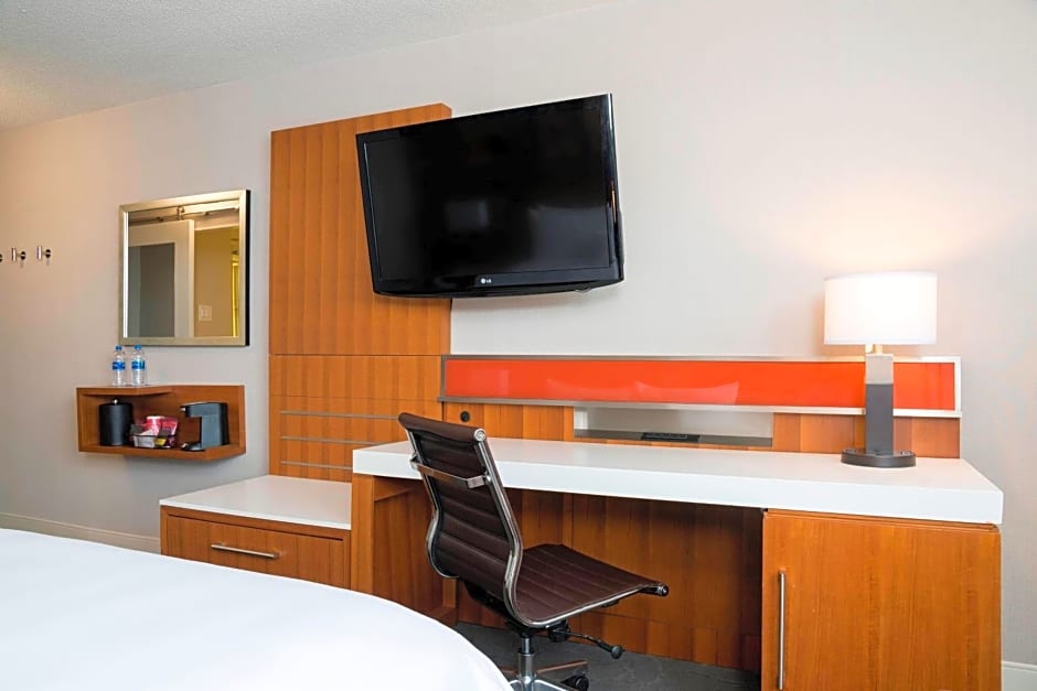 Delta Hotels by Marriott Grand Rapids Airport