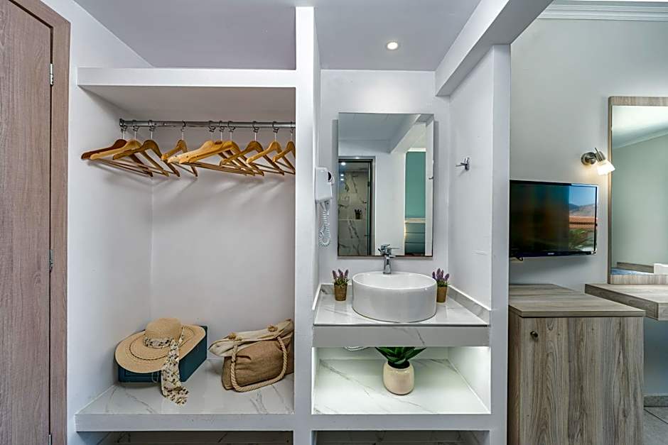 Poseidon Beach Hotel