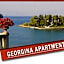 Georgina Apartments-pool-river-sea 5'