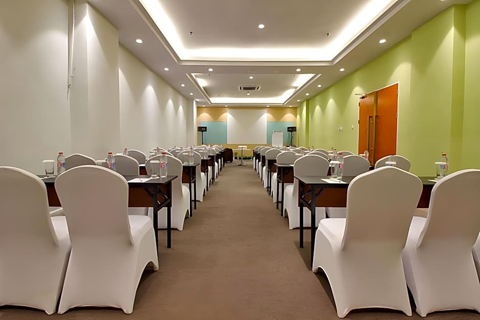 Zest Harbour Bay Batam by Swiss-Belhotel International