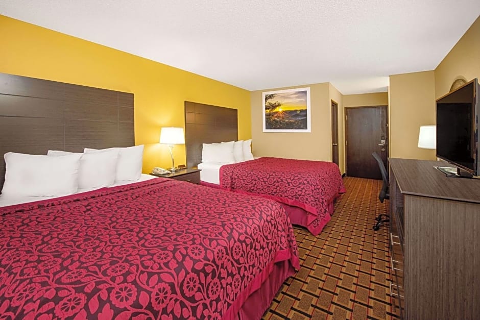 Days Inn by Wyndham Carthage