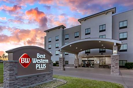 Best Western Plus Williston Hotel & Suites