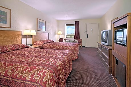 2 Double Beds Smoking