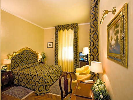 Deluxe Single Room