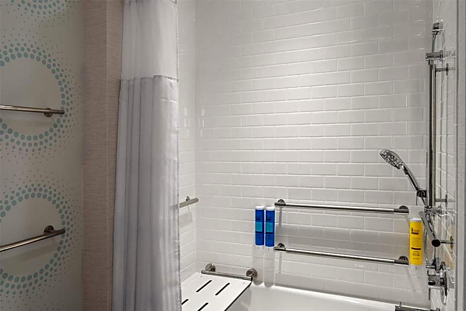 Tru by Hilton Kearney