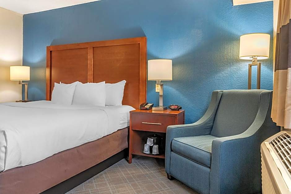 Comfort Inn University