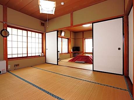 Japanese Style Economy Family Room with Shared Bathroom
