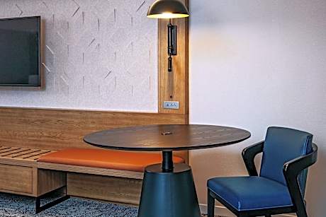 Traditional Room, 1 King Bed (1 King Bed)