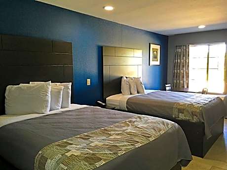 2 Queen Beds Smoking