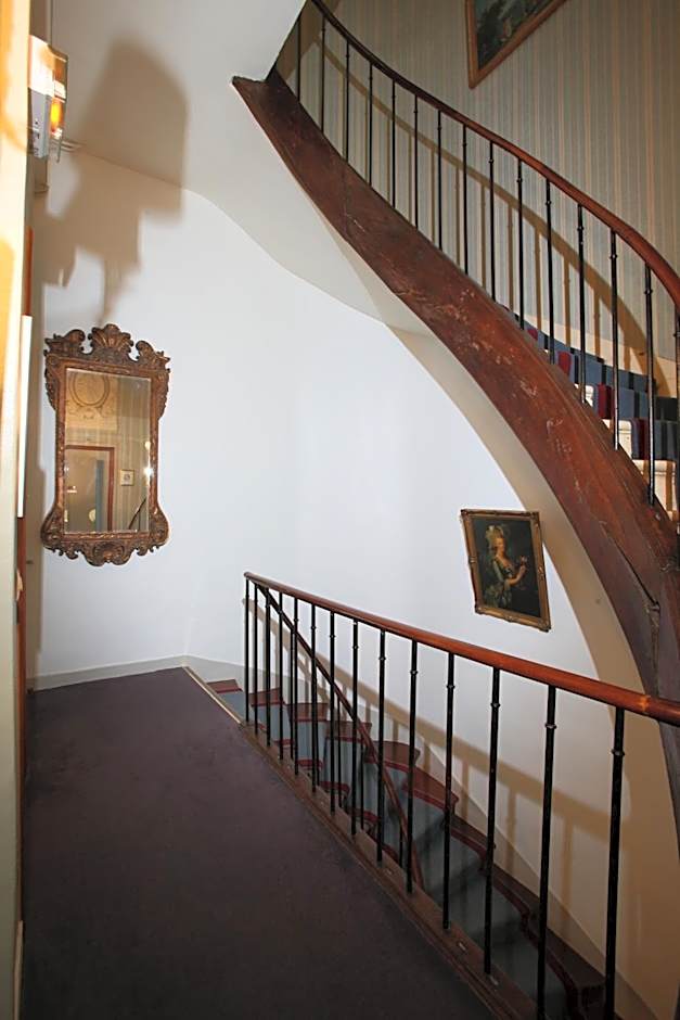 Hotel Opera Maintenon