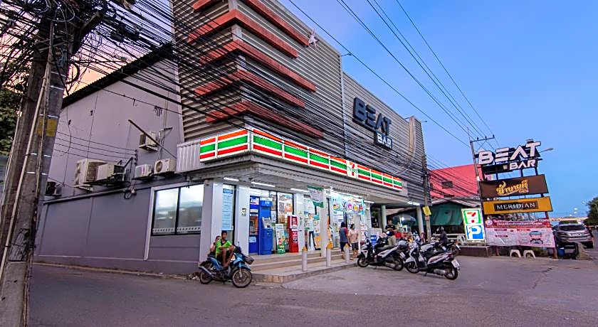 Brown Home Sattahip @ 19